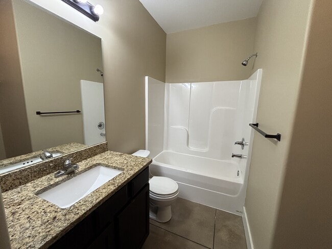 Building Photo - 3514 Sunflower Dr