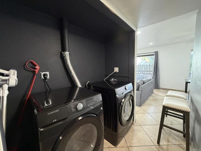 Building Photo - 1691 Melrose Ave