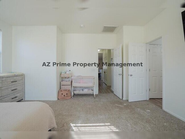Building Photo - 8115 W Lynwood St