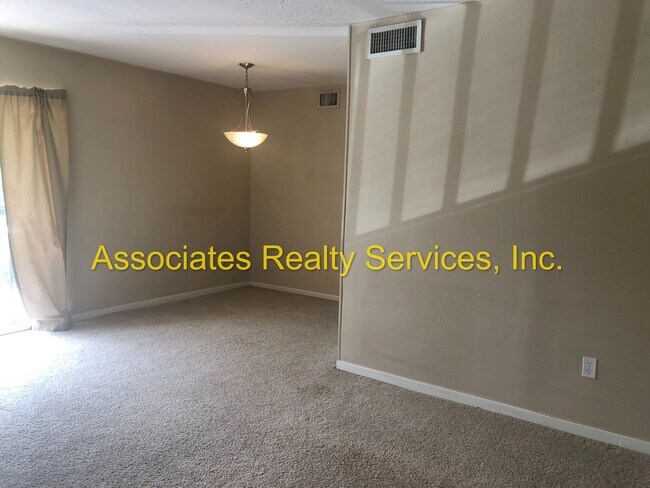 Building Photo - Cute 1bed/1 bath in Hawthorne Reserve w/ POOL!!!