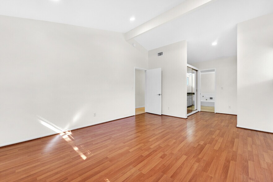 Building Photo - 4615 Arriba Dr