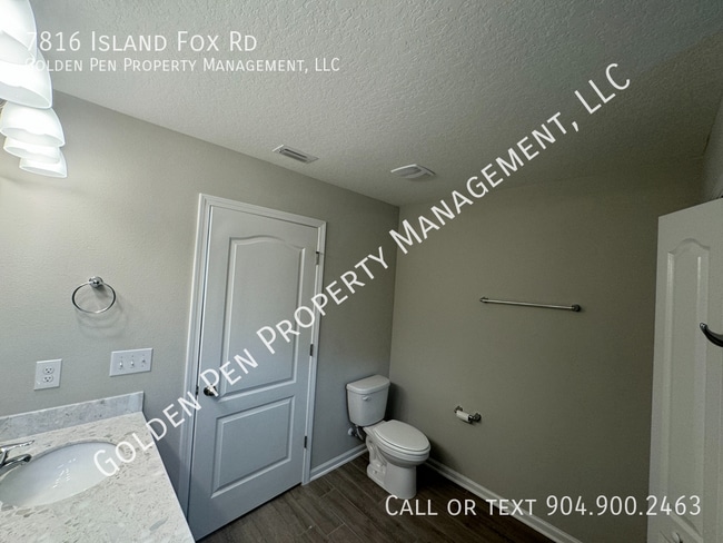 Building Photo - 7816 Island Fox Rd