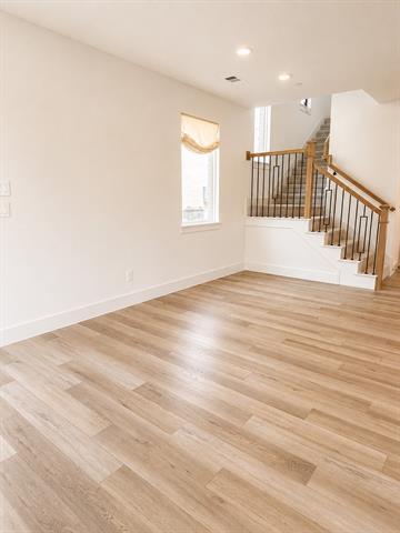 Building Photo - 908 Emerling Dr