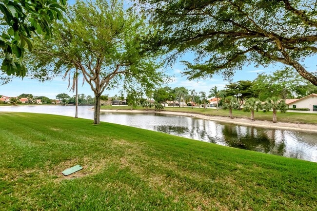Building Photo - 6740 Lago Vista Terrace