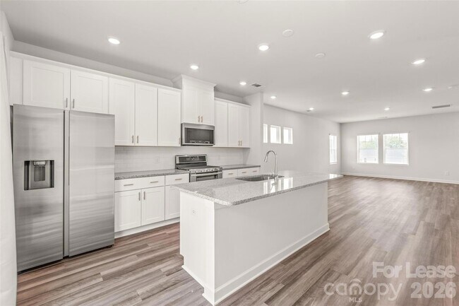 Building Photo - 7136 Bryce Ave