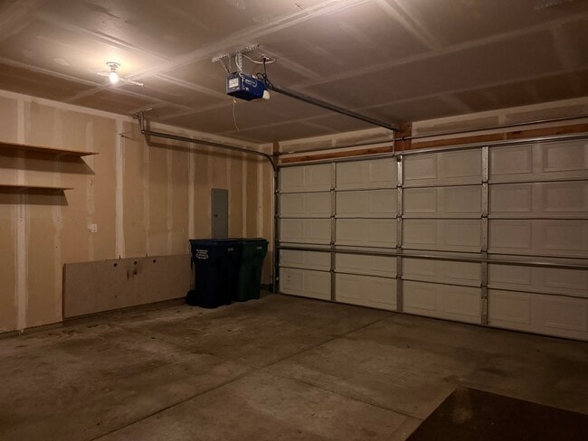 Building Photo - Home in the Landings