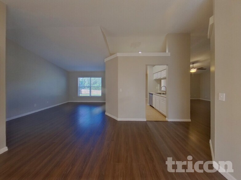 Building Photo - 15115 Margaux Dr