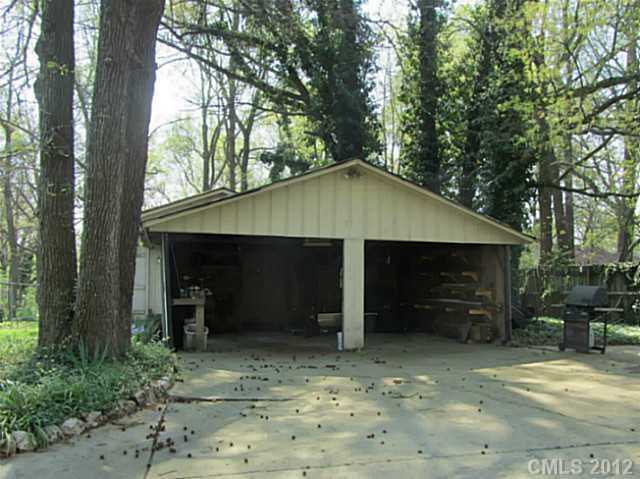 Building Photo - 6512 Springfield Dr