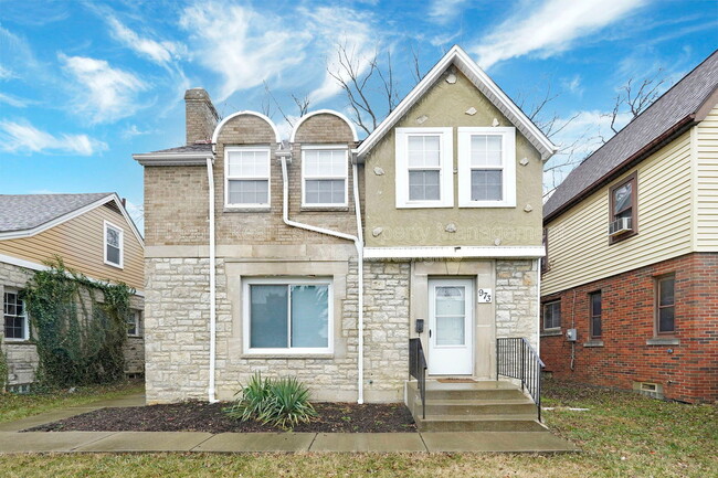 Building Photo - 973 Kelton Ave