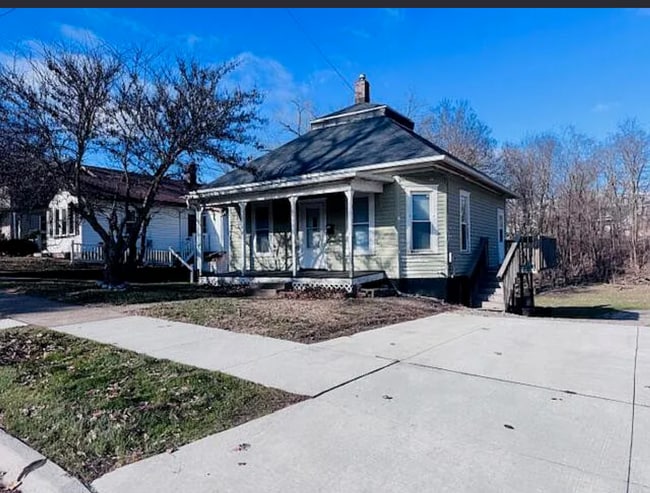 Building Photo - Comfortable 2-Bed Home in Muscatine IA