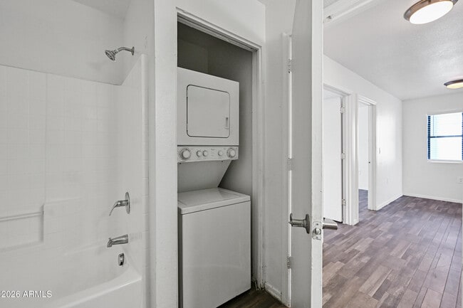 Building Photo - 3065 N 67th Ave