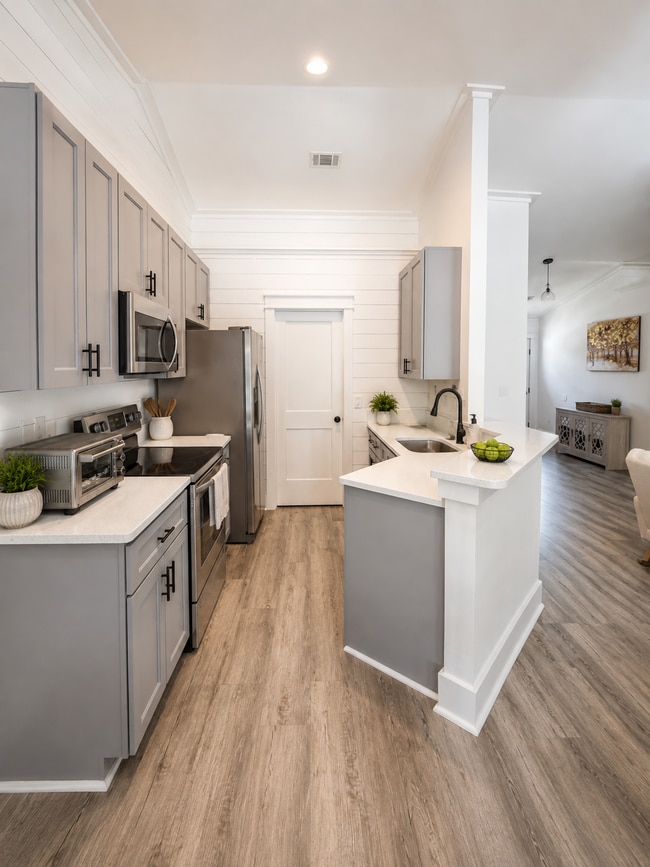 Building Photo - "Charming 3-Bed Waterfront Retreat with Scenic Views & Granite Countertops on Saint Helena Island"