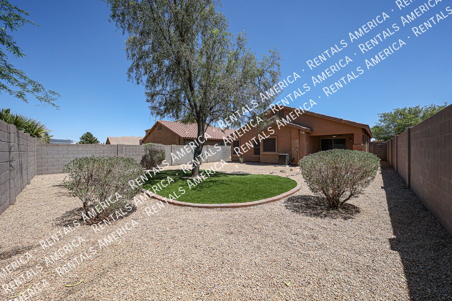 Building Photo - 36322 W Alhambra St