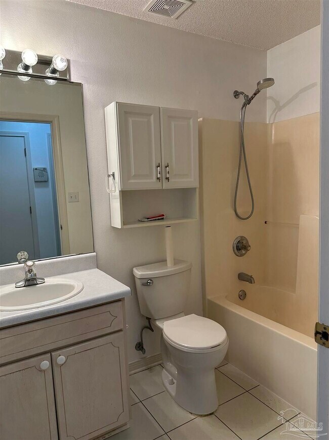 Building Photo - 5511 Custer Dr