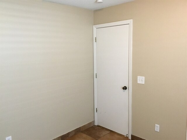 Building Photo - 10122 Richardson Ct