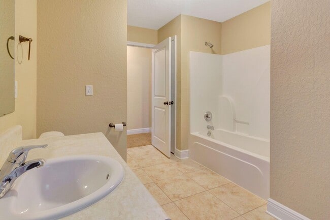 Building Photo - 6081 Dragonfly Way