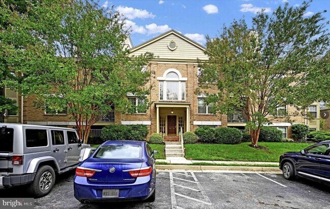 Building Photo - 14 Rain Flower Path