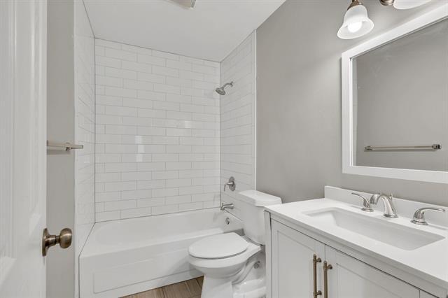 Building Photo - 439 Clover Ln