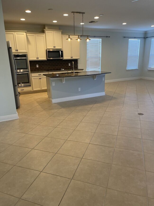 Building Photo - Paradise, Tranquility & Convenience — A Must-See Home in The Reserve at Minneola