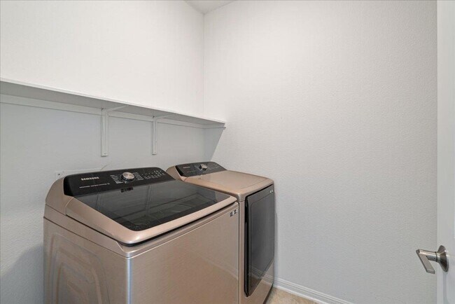 Building Photo - 6516 Rounded Pebble Ln