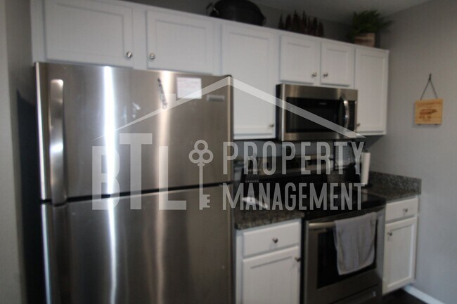 Building Photo - Beautifully Furnished 3 Bedroom Condo in Branson!