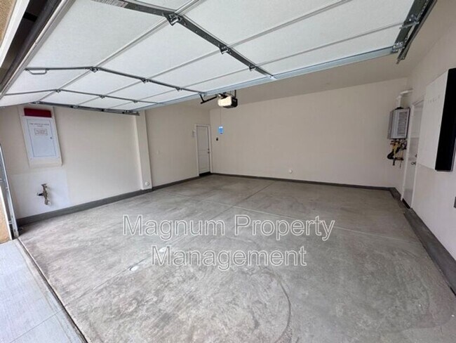 Building Photo - 30326 Corte Santa Barbara