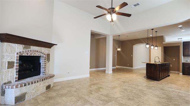 Building Photo - 5621 Grove Cove Dr