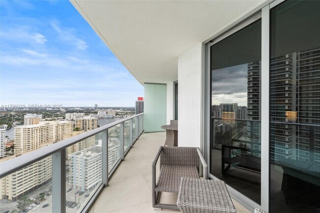 Building Photo - 4111 S Ocean Dr