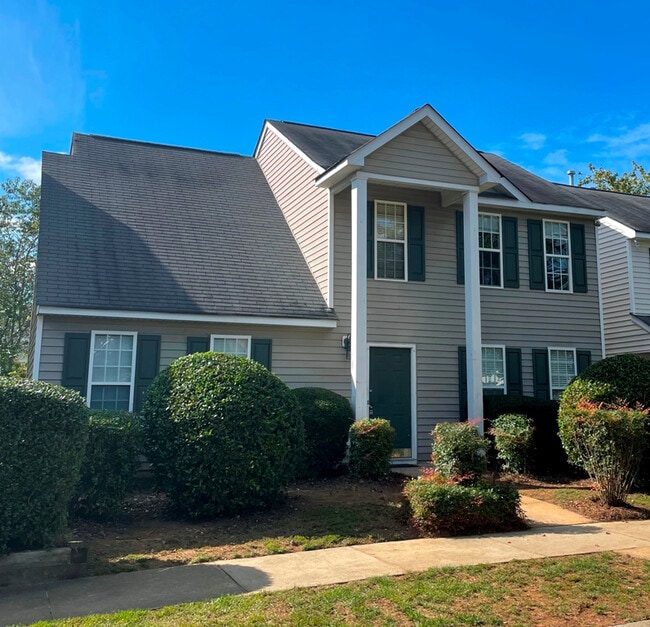 Building Photo - 153 Danesway Dr