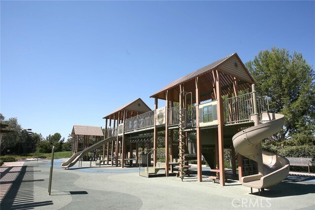 Building Photo - 204 Sutters