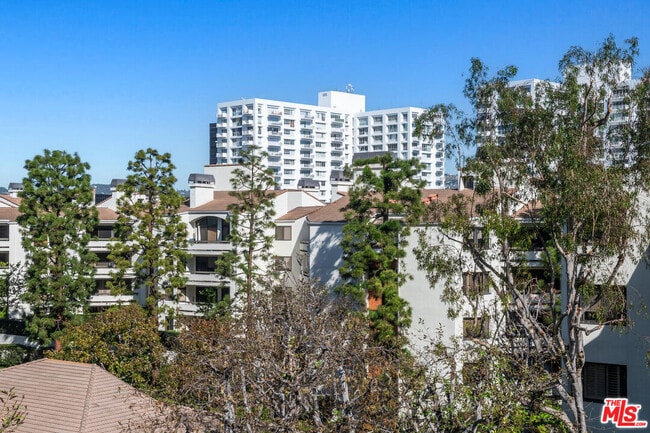 Building Photo - 2102 Century Park Ln