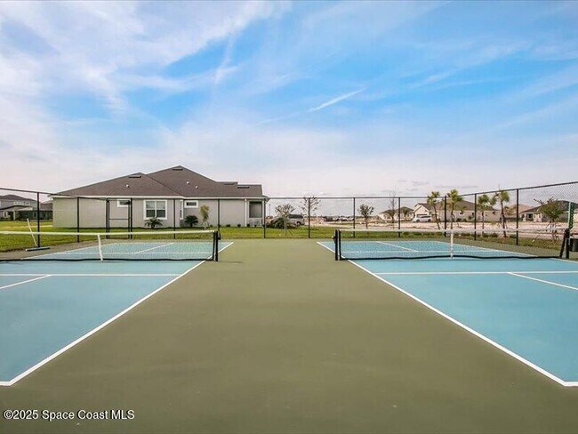 Building Photo - 7921 Mocan Ct