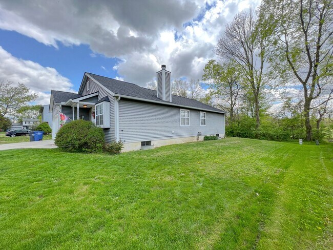 Building Photo - Stunning Rental Home in Indian Creek - Rey...