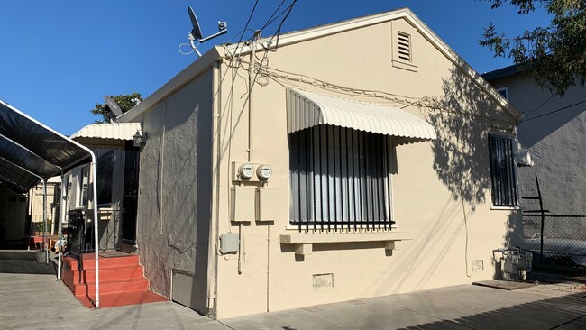 Building Photo - 07218