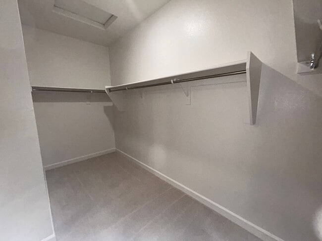 Building Photo - 17728 W Vogel Ave