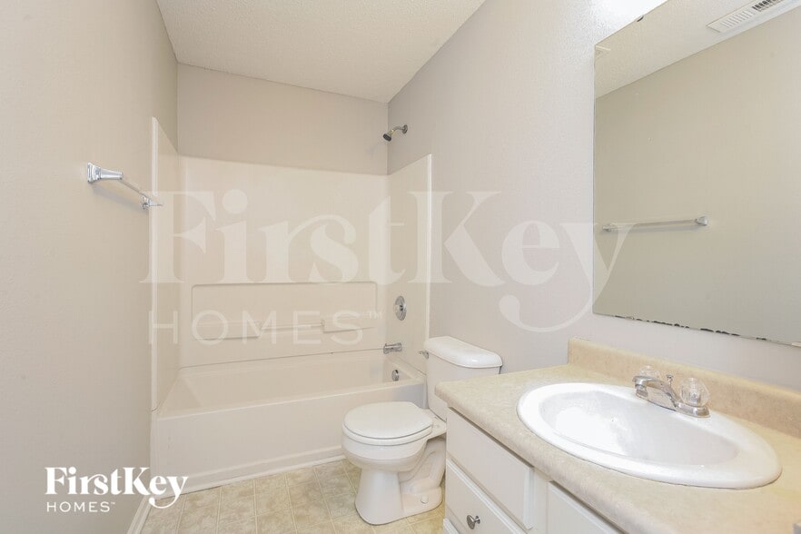 Building Photo - 12127 Maize Dr