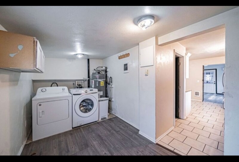 Building Photo - 953 N Blvd