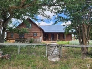 Building Photo - FOR LEASE!!!!!!!!!!