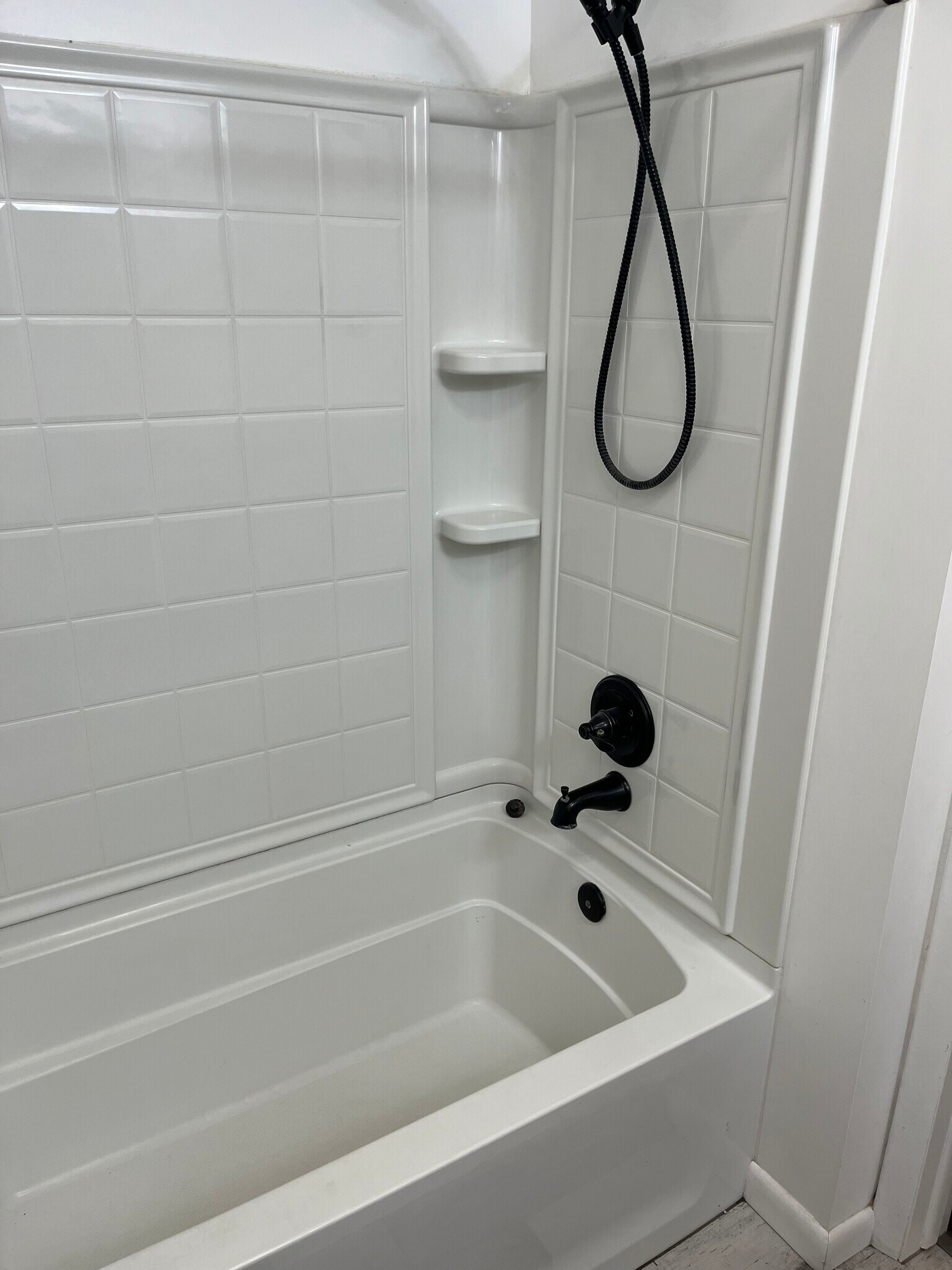 Building Photo - 832 Hamilton St