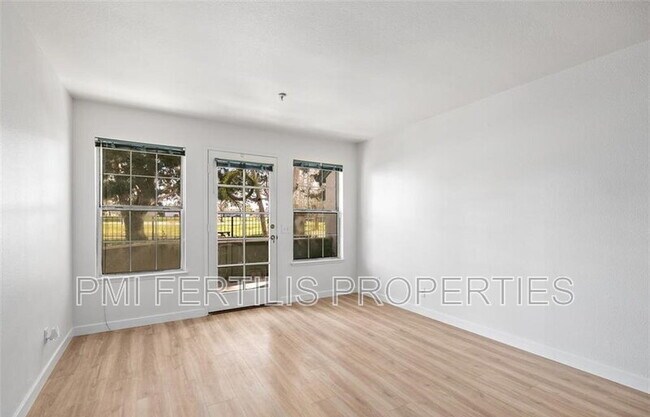Building Photo - 18242 Parkview Ln