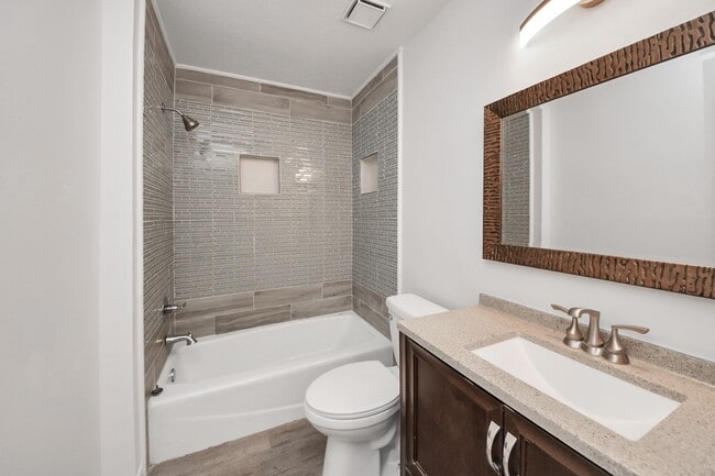 Building Photo - 8026 Big Oak Trail Dr