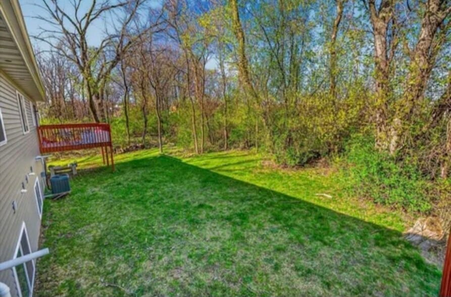 Building Photo - 823 Thompson Dr