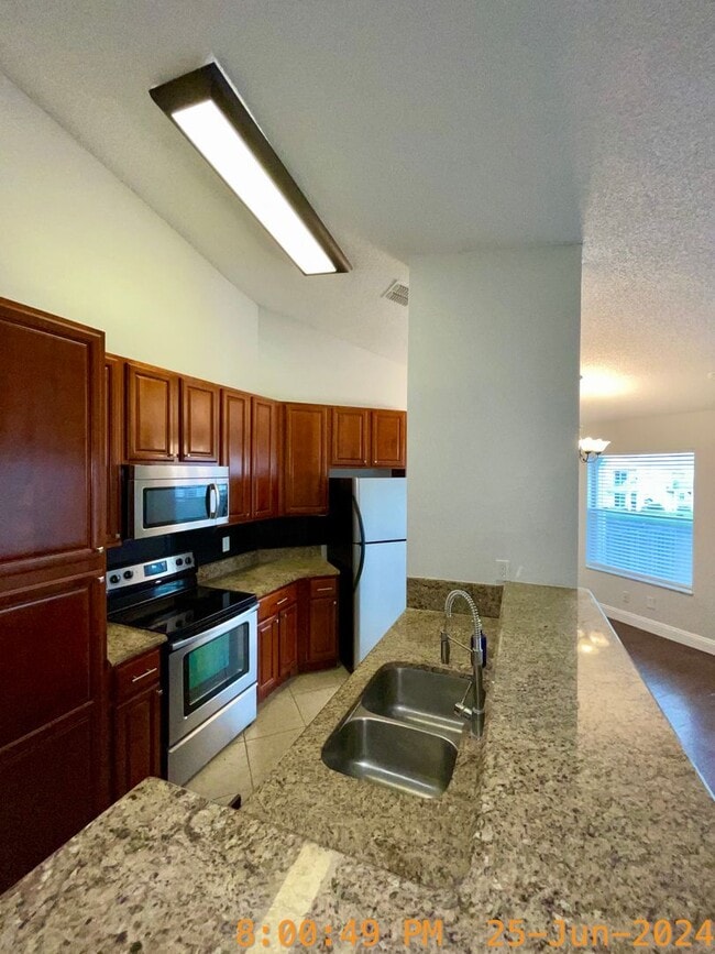 Building Photo - Dockside 2 bed/ 2 bath with Scenic Balcony