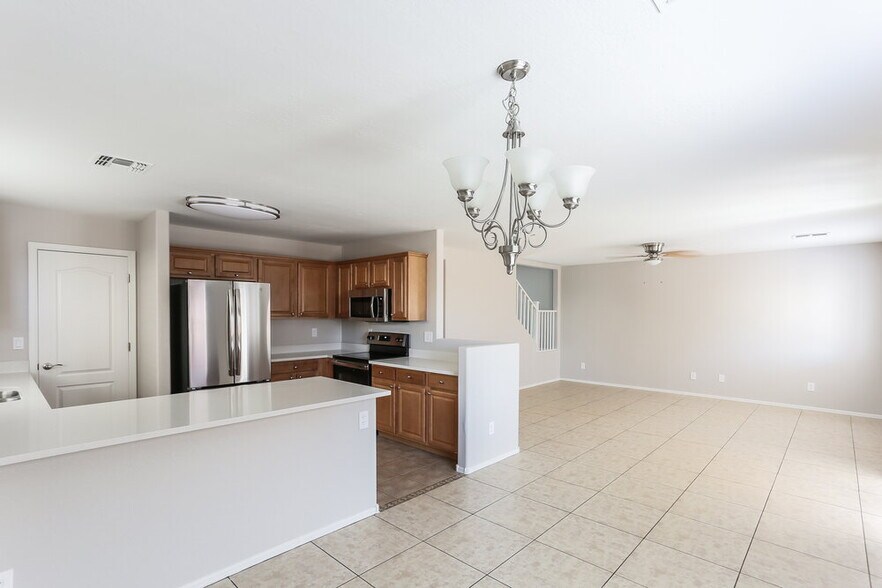 Building Photo - 6728 N 130th Ave