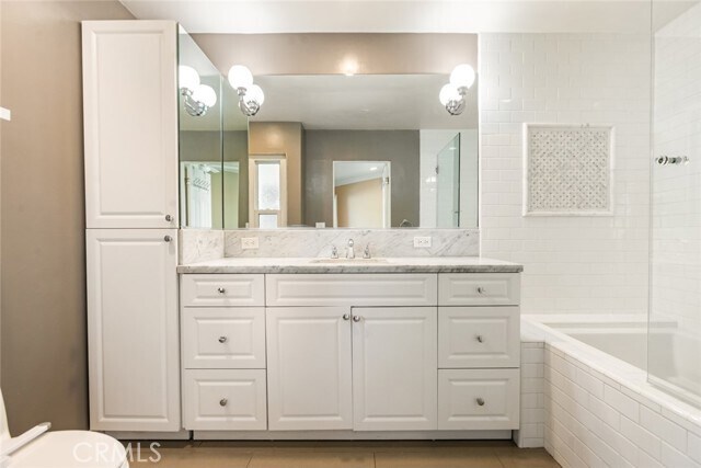 Building Photo - 4425 W Sarah St