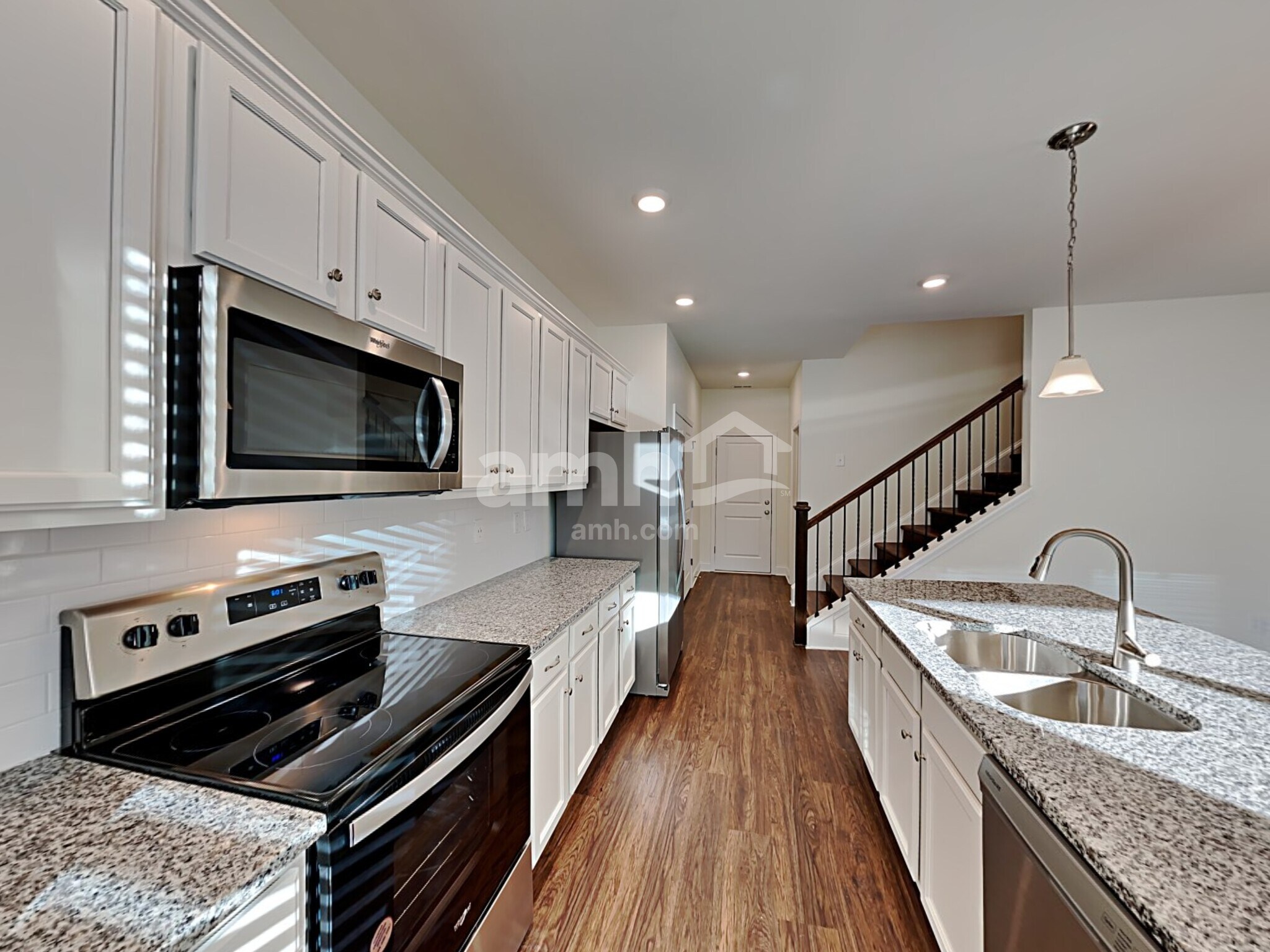 Building Photo - 155 Twin River Dr