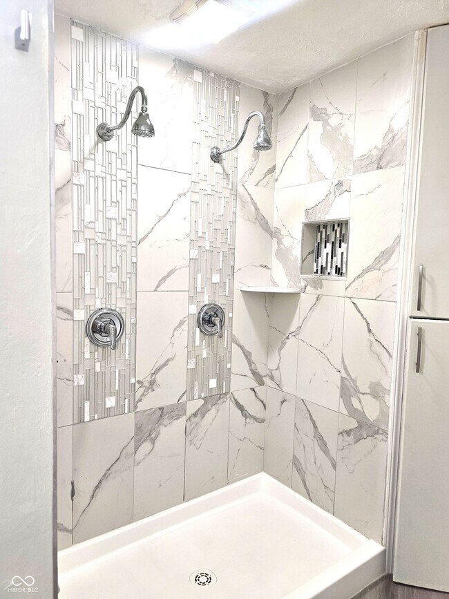 Building Photo - 2530 Lincoln St