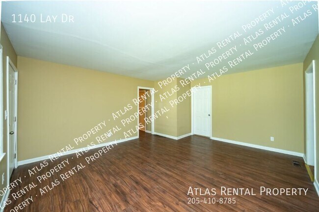 Building Photo - 1140 Lay Dr
