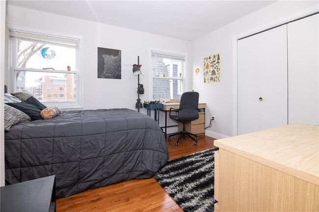 Building Photo - 255 Waterman St