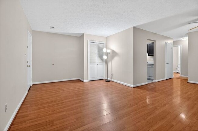Building Photo - 23252 Chestnut Oak Ct